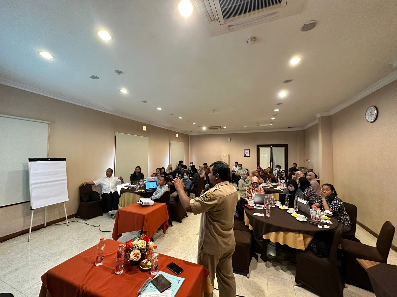 Tanamkan Pemahaman Perizinan Berusaha Berbasis Risiko, DPMPTSP Langsungkan Workshop Kepada 40 Pelaku Usaha