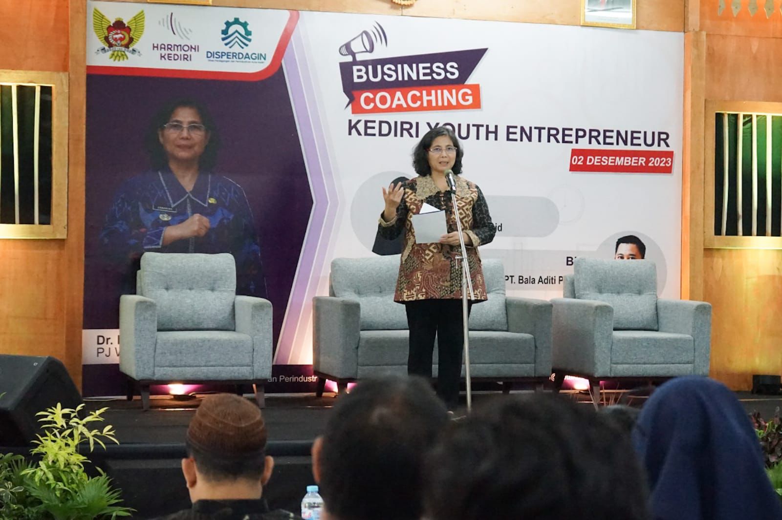 Buka Business Coaching 'Kediri Youth Entrepeneur', Pj Wali Kota Kediri Zanariah Harapkan Pelaku UMKM Manfaatkan Peluang Adanya Bandara Internasional Dhoho Kediri