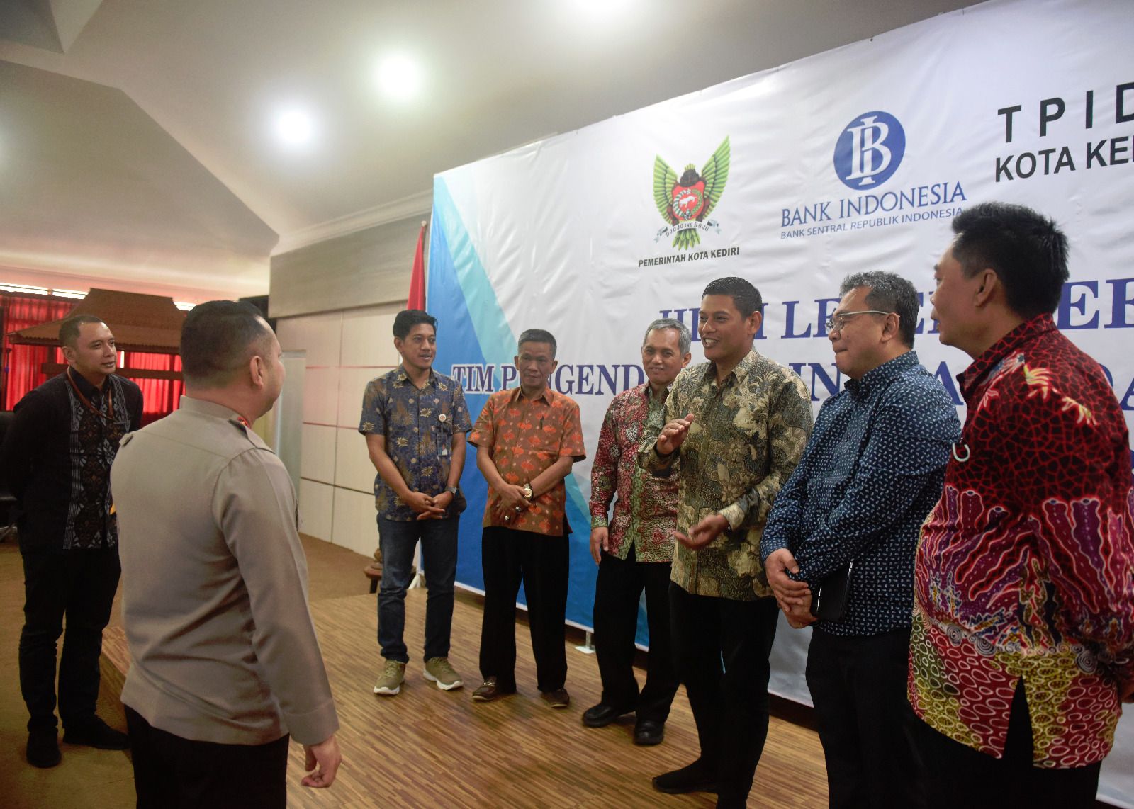 Wali Kota Kediri Sampaikan Arahan Pada High Level Meeting TPID Kota Kediri