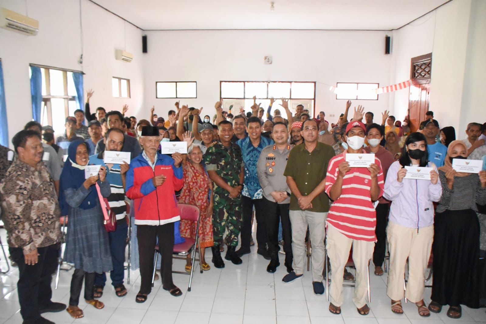 Wali Kota Kediri Salurkan Bantuan Sosial di Tiga Kecamatan